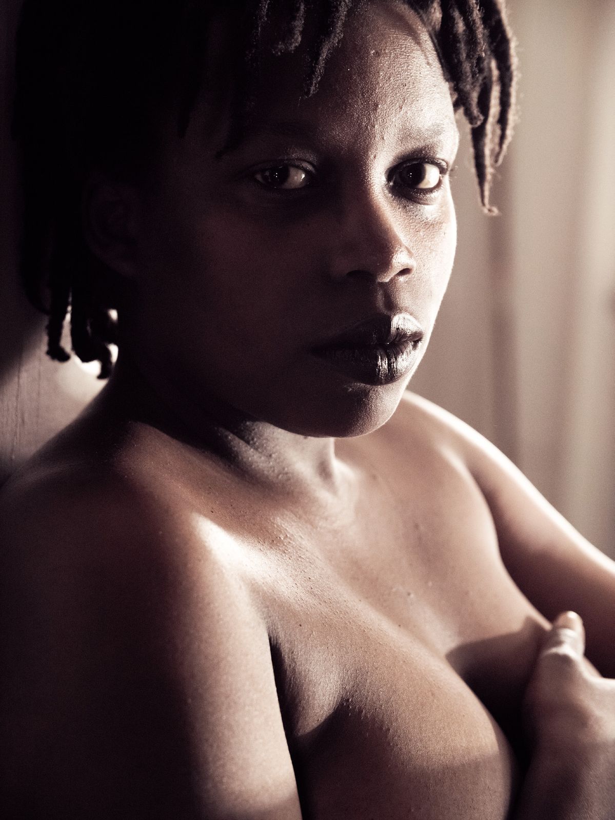 Portrait de femme, série Portraits de femmes, exposition Octobre Rose